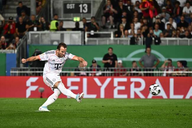 SV Wehen Wiesbaden v FC Bayern Muenchen - DFB Cup  Round One (12)