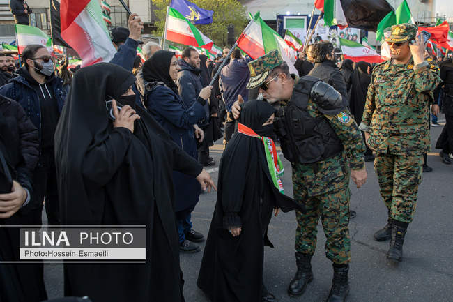 آیین وداع با پیکر شهدای ناوشکن «دنا» 