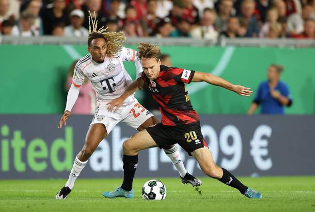 SV Wehen Wiesbaden v FC Bayern Muenchen - DFB Cup  Round One (14)