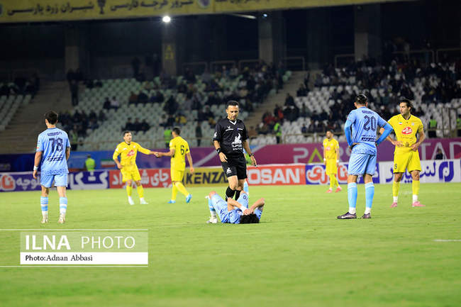 دیدار تیم های فجرسپاسی شیراز وچادرملو اردکان