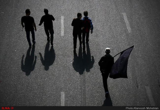 پیاده روی جاماندگان اربعین در تهران 