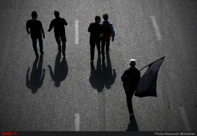 گزارش تصویری از پیاده روی جاماندگان اربعین در تهران 