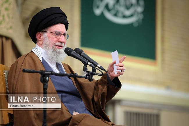 دیدار دانش‌آموزان و دانشجویان با مقام معظم رهبری