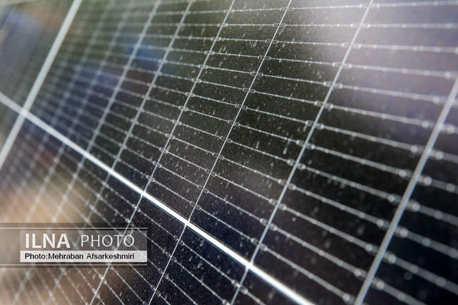 نصب پنل های خورشیدی در سالن اجلاس سران