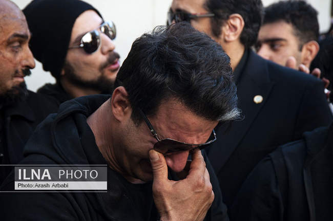 مراسم تشییع پیکر رضا داودنژاد در خانه سینما