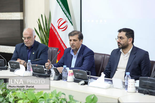 امضاء تفاهم‌نامه همکاری شهرداری مشهد با ذوب‌آهن اصفهان