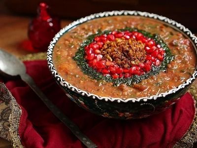 طرز تهیه آش انار ویژه شب یلدا