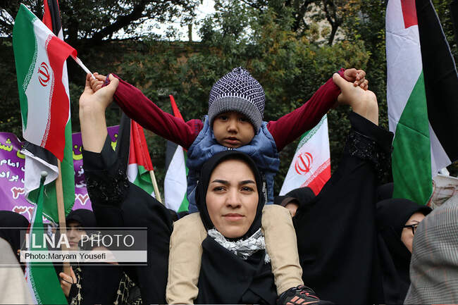      راهپیمایی یوم‌الله ۱۳ آبان‌ماه در تبریز 