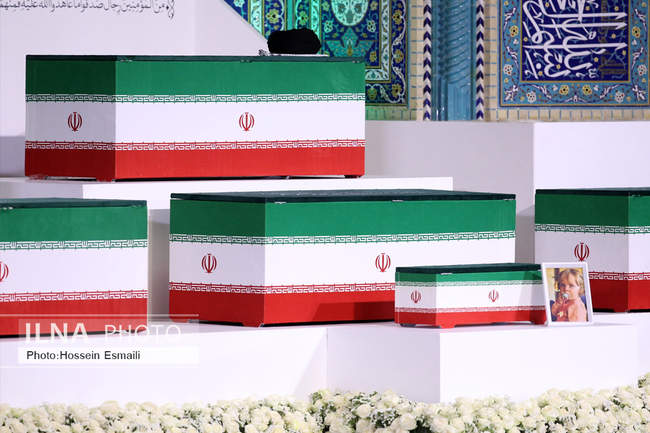 ادای احترام سران قوا و مسئولان نظام به پیکر آقای شهید ایران