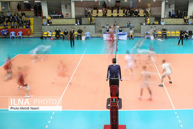 دیدار والیبال بین تیم‌های شهرداری ارومیه و لبنیات هراز آمل