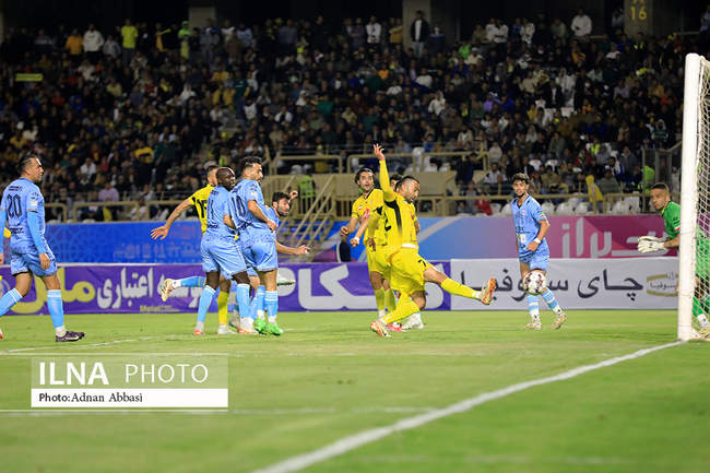 دیدار تیم های فجرسپاسی شیراز وچادرملو اردکان