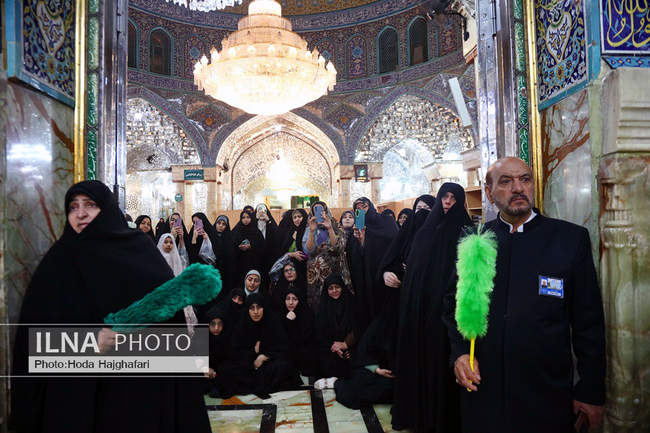 گل آرایی ضریح مطهر حضرت فاطمه معصومه 