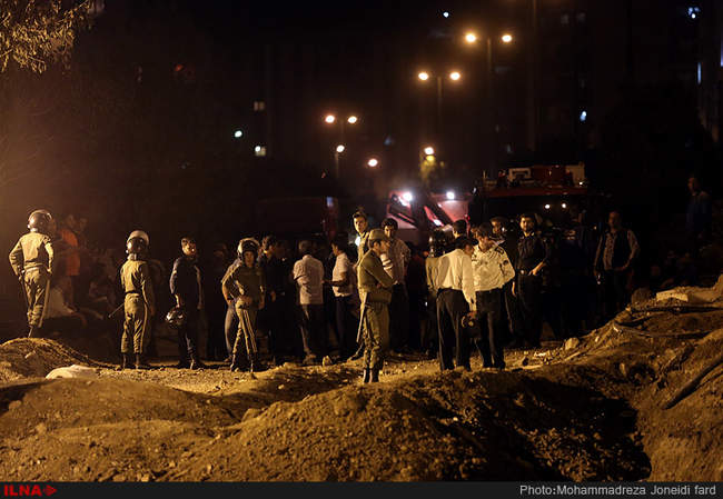 عملیات امداد و پاکسازی محل آتش سوزی شهران