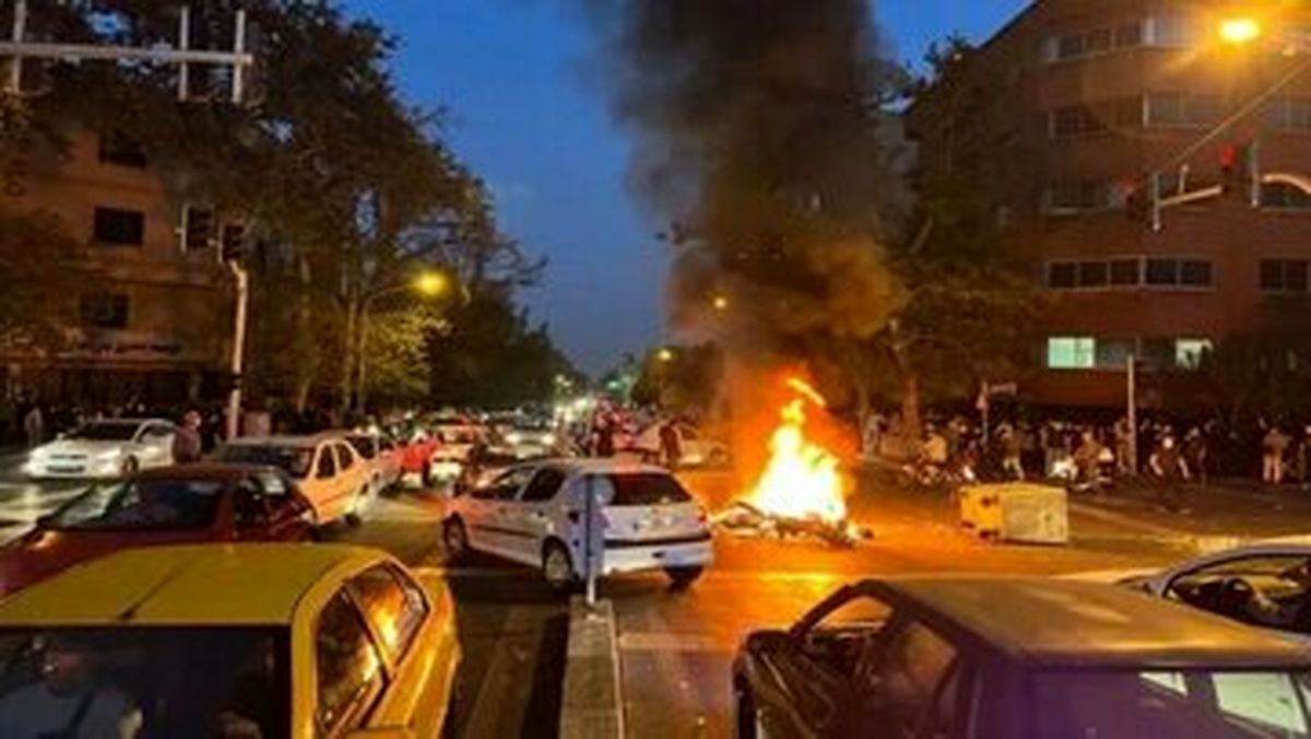 نقش جن‌گیرها و بهایی ها در خونین کردن حوادث پنجشنبه گذشته چه بود؟