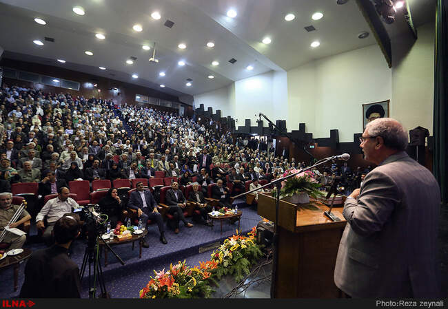 مراسم تجلیل از بازنشستگان برگزیده