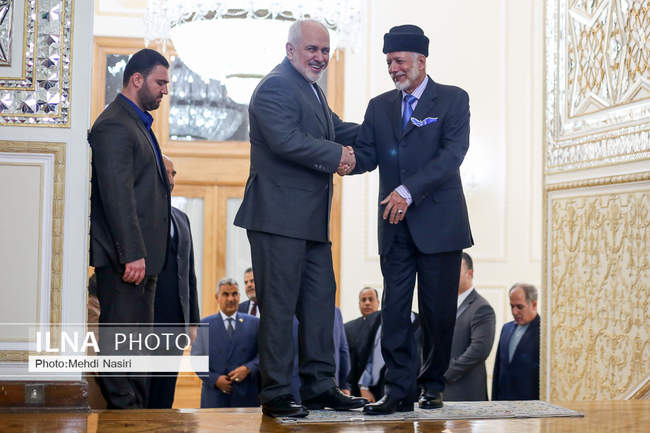 دیدار یوسف بن علوی وزیر خارجه عمان با همتای ایرانی خود