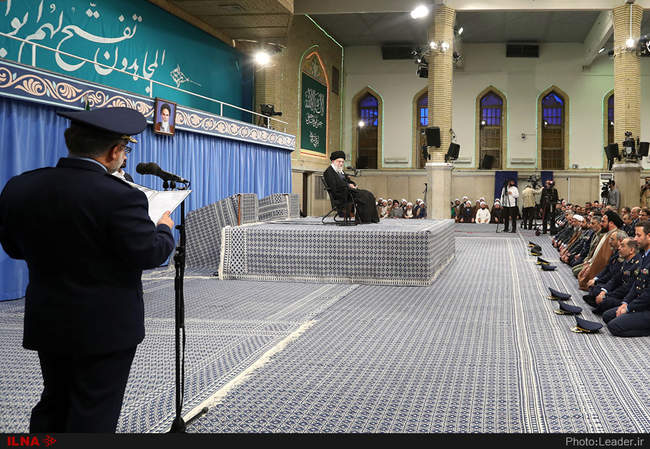 دیدار فرماندهان نیروی هوایی و پدافند هوایی ارتش با رهبر انقلاب