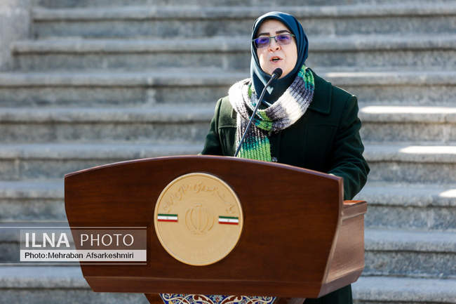 اعضای هیأت دولت در جمع خبرنگاران