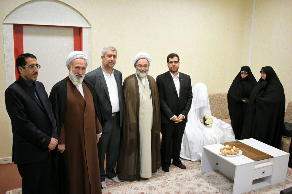 مهریه ازدواج در حد متعارف تعیین شود