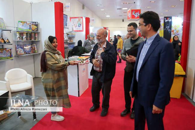 بازدید علیرضا محجوب از نمایشگاه ملی اسباب بازی