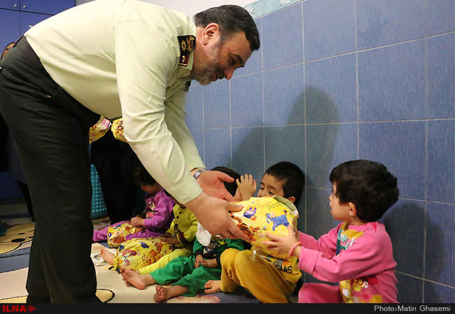 بازدید سردار حسین اشتری از شیرخوارگاه آمنه