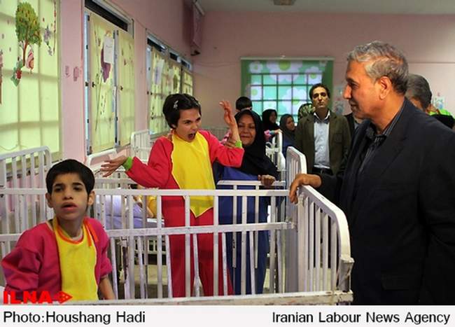 بازدید وزیر تعاون، کار و رفاه اجتماعی از «مرکز خیریه آموزش معلولین ج�