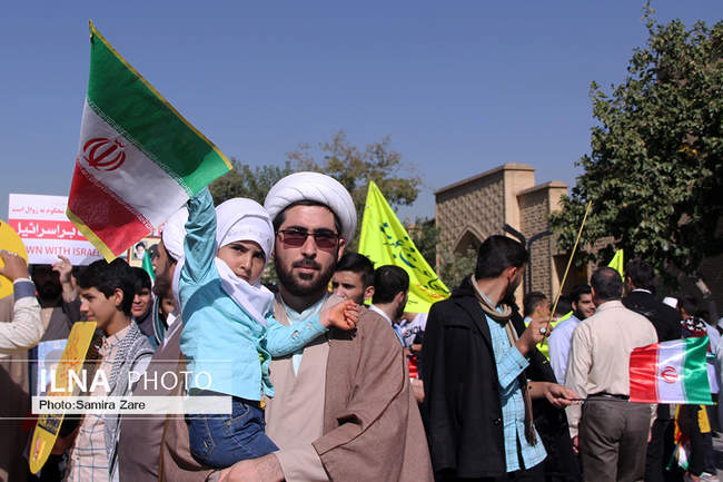 راهپیمایی یوم الله ۱۳ آبان در شیراز 