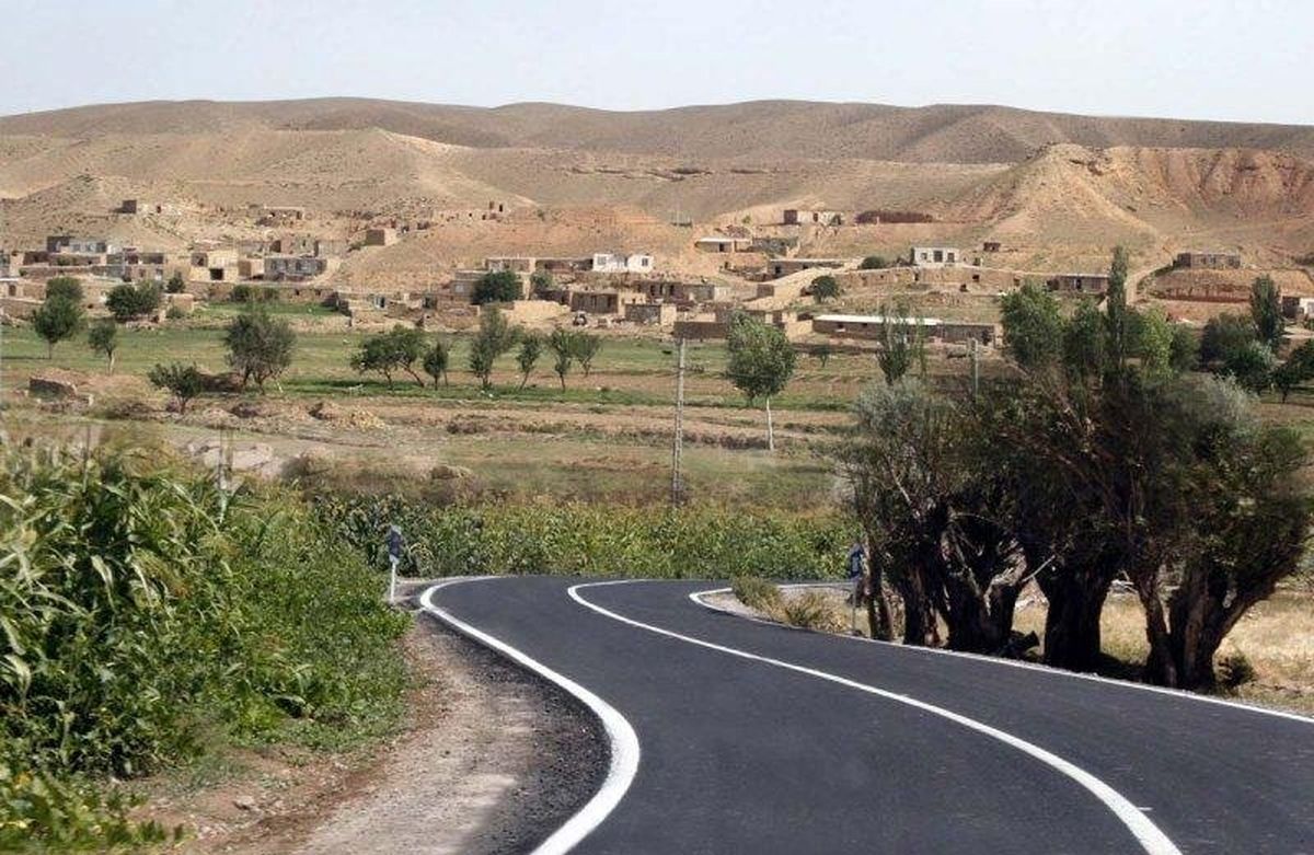 از وضعیت جاده‌های کشور باخبریم اما پولی برای تعمیر و نگهداری نداریم/ پیمانکاران از پروژه‌های راه‌های روستایی خارج می‌شوند