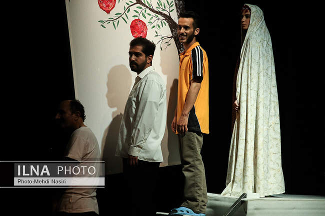 نمایش خاطرات خانه ای که … 