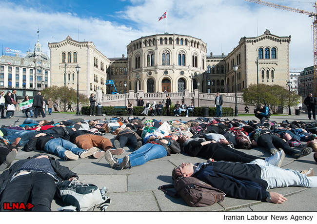 تجمع فعالان نروژی در حمایت از مهاجران غرق شده در دریا