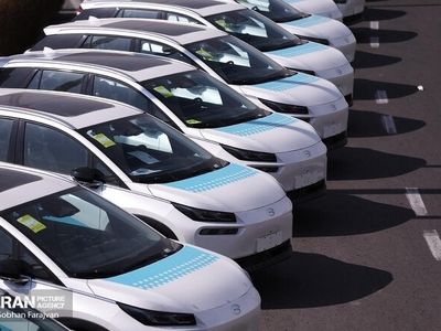 فعالیت تاکسی‌های شاسی‌بلند در تاکسی اینترنتی شهرداری