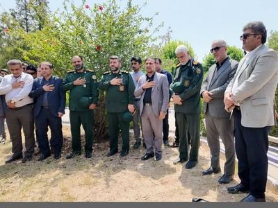 آیین کلنگ زنی یادمان شهدای گمنام دانشگاه آزاد ایذه برگزار شد