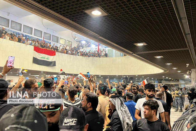 پارلمان عراق در تسخیر هواداران مقتدی صدر 