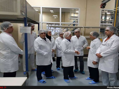بیکاری ۲۵ کارگر در اثر تعطیلی کارخانه واکسن‌سازی مهاباد