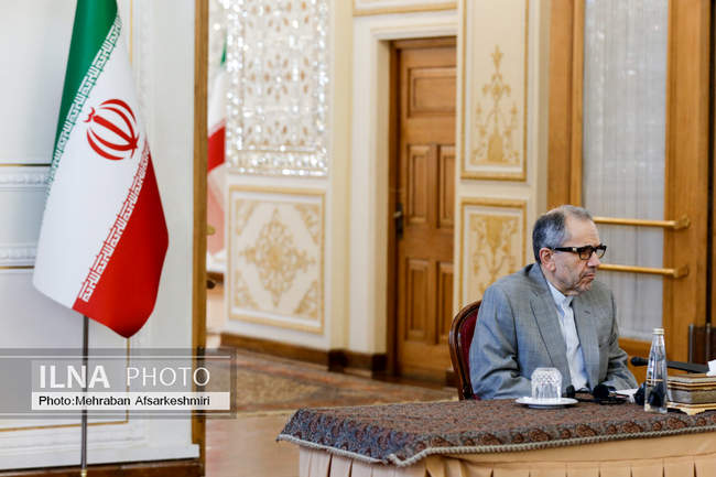 نشست وزیر امورخارجه با سفرا و روسای نمایندگی‌های خارجی و بین‌الملل�
