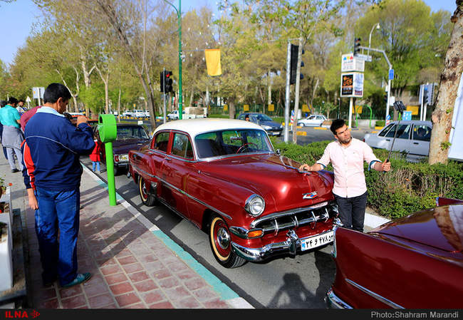اولین رالی خودروهای کلاسیک در اصفهان