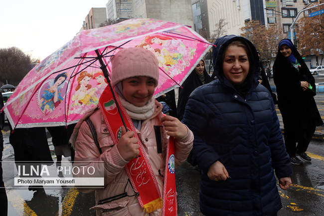 حضور مردم تبریز در راهپیمایی ۲۲ بهمن