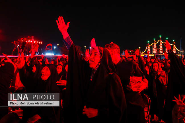 برگزاری سومین سوگواره محرم شهر در میدان آزادی