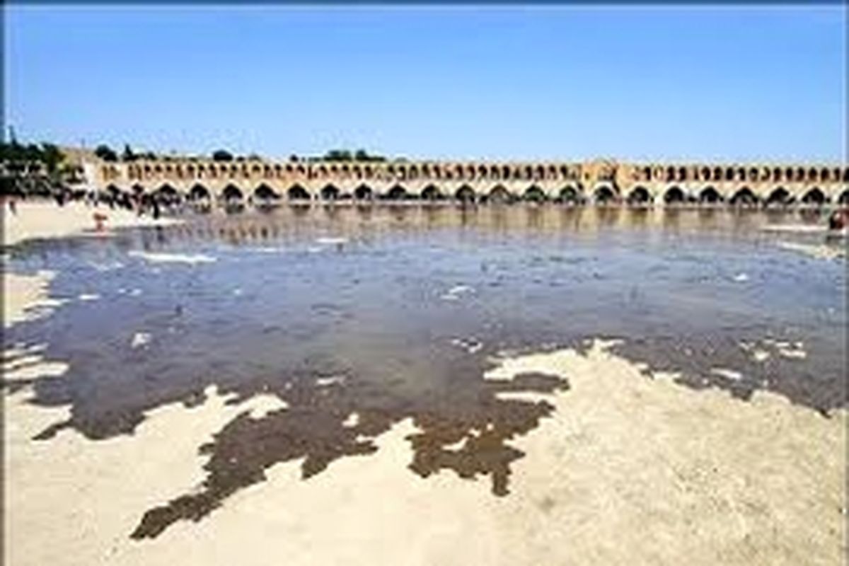جاری شدن آب زاینده رود در تغذیه چاه‌های فلمن موثر است