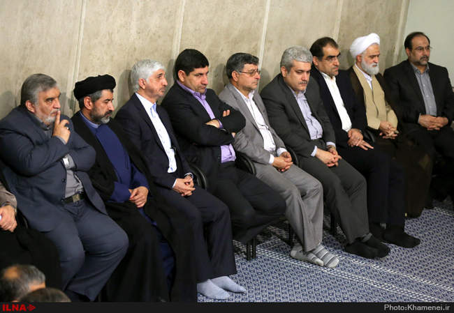 دیدار دانش‌آموزان و دانشجویان با رهبر انقلاب