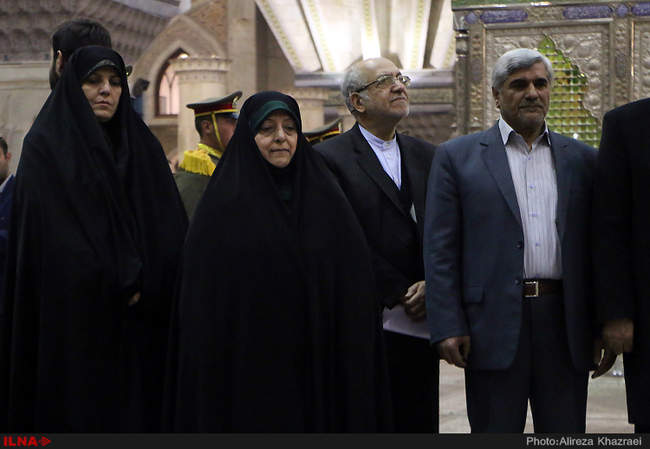 تجدید میثاق رئیس جمهور و اعضای هیئت دولت با آرمان های امام راحل