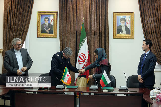 امضای یادداشت تفاهم نامه شناسایی گواهینامه های رانندگی فی مابین ایر