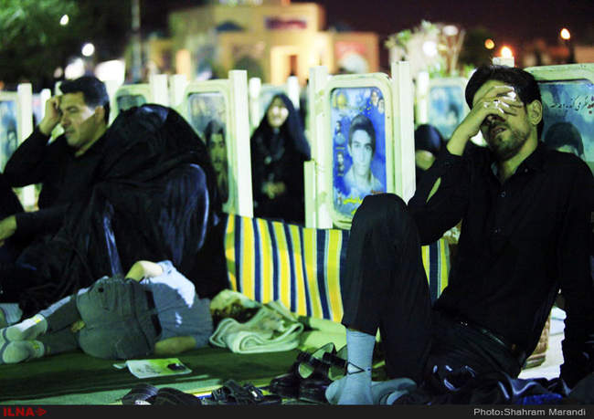 مراسم احیای شب بیست و سوم ماه مبارک رمضان در گلستان شهدای اصفهان 