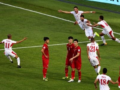 فیلم / پایکوبی بازیکنان ویتنام پس از حذف اردن