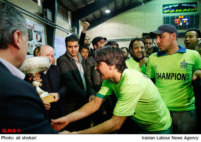 جشن قهرمانی تیم فوتسال تاسیسات دریایی در قرچک