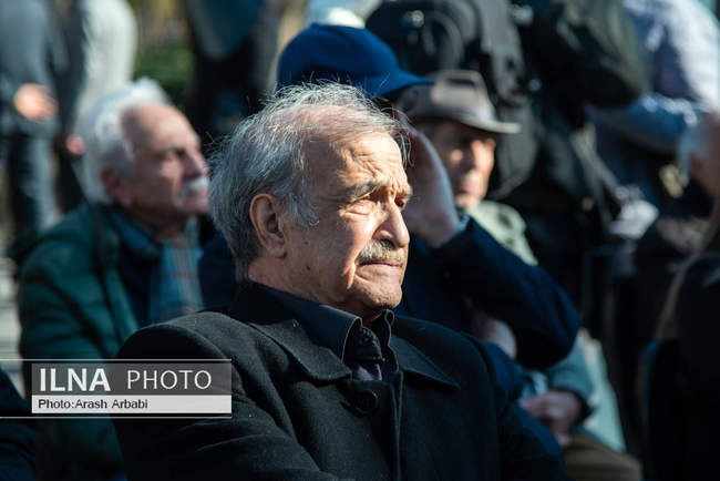 مراسم تشییع پیکر عنایت بخشی