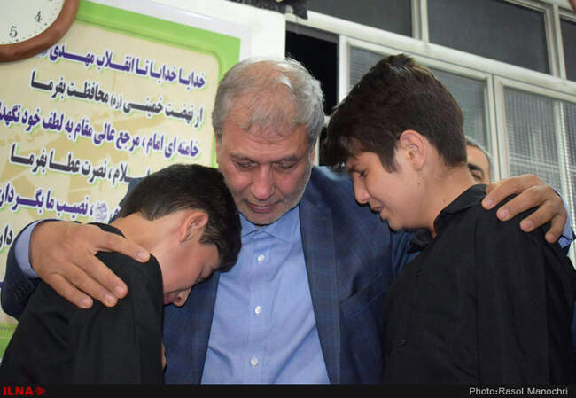دیدار وزیر کار با خانواده های جانباختگان حادثه معدن آزادشهر