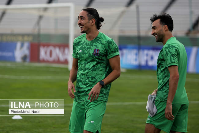 تمرین تیمهای فوتبال نساجی مازندران و الهلال عربستان