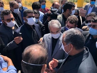کارگران منتظر تحقق وعده‌های نوبخت هستند/ استانداری مشکلات را با رئیس قوه قضاییه درمیان می‌گذارد