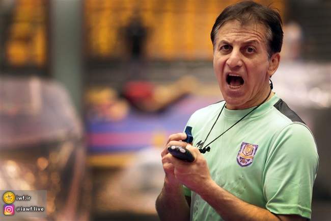 تمرین تیم ملی کشتی فرنگی جوانان با حضور سوریان و دبیر(گزارش تصویری)